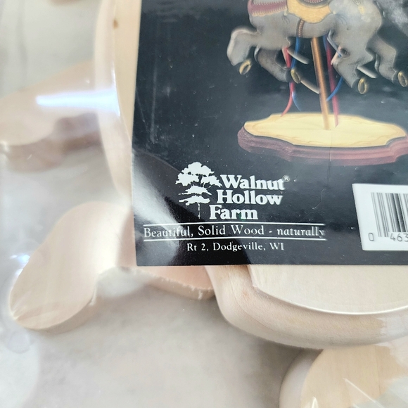 VTG (2) Walnut Hollow Farm Basswood Unfinish Carousel Horse Kits DIY Craft Tole - Picture 4 of 8
